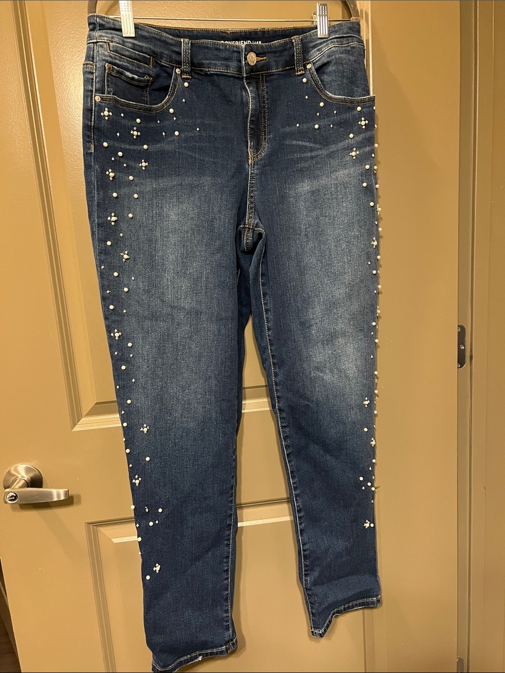 Chico's Size 1.5 Boyfriend Jeans with Pearls in Dark Blue Denim